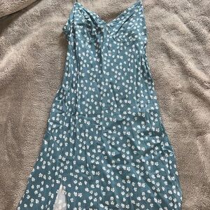 Kendall & Kylie Floral Blue Dress with White Daisies